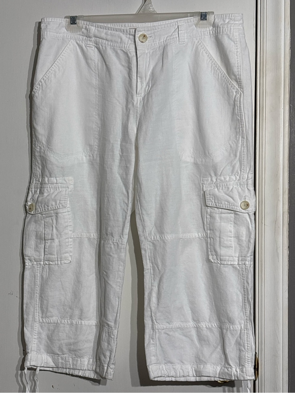 Banana Republic White Cropped Cargo Capris